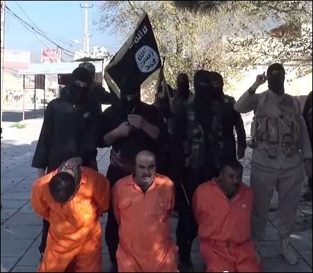 IS militants behead 3 Iraqi Kurdish Peshmerga fighters / GRAPHIC